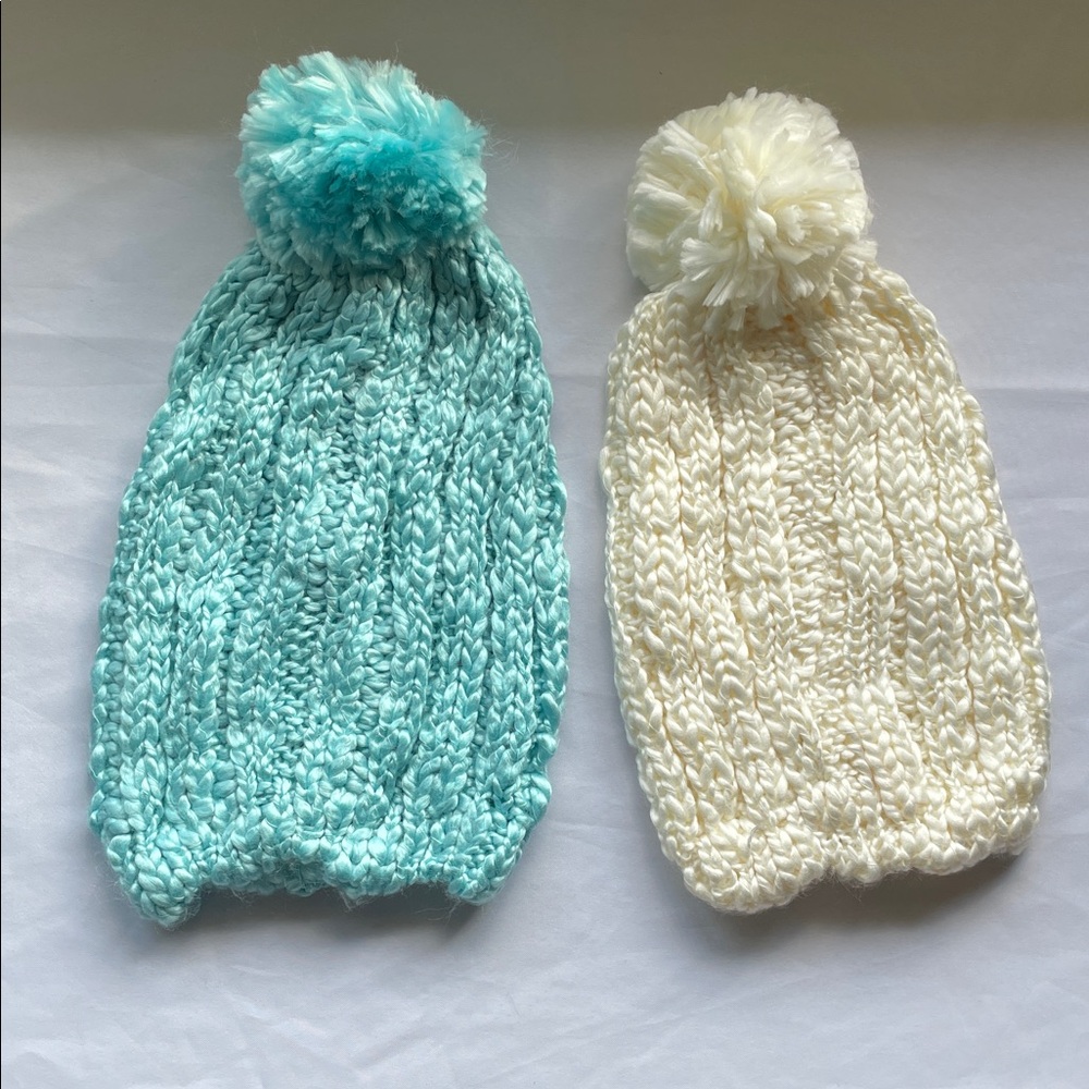 New Women’s knit acrylic pom beanies set of two mint and ivory